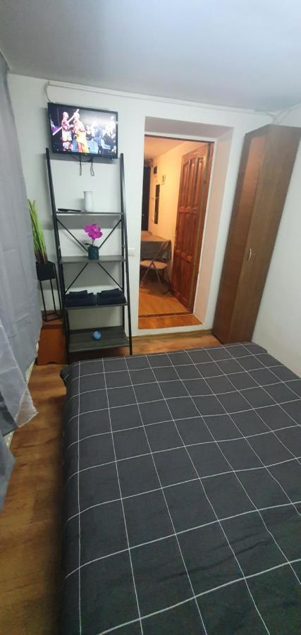 Five Studio Apartment Cluj Napoca Bagian luar foto